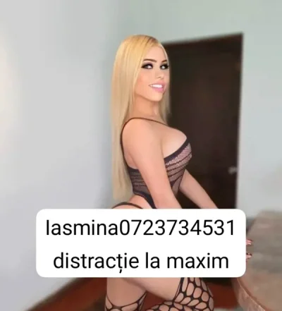 Transexuala blonda reala siliconata trimit poze din locatie