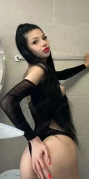 Sunt o fata micuta si fierbinte - imagine 2