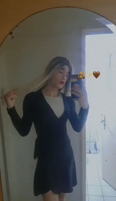 Bella 22 de ani activă si pasivă