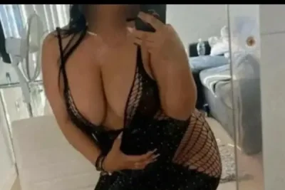 Fierbinte si dornica sa te satisfac azi am ajuns si voi sta doar pana maine inclusiv