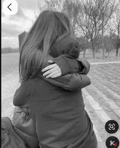 Ofer o relatie intima stabila si implicata reciproc benefica cu o tanara studenta