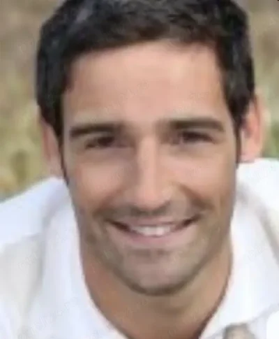 Tanar caut femeie matura