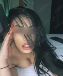 Sexy si focoasa bruneta miniona - imagine 2