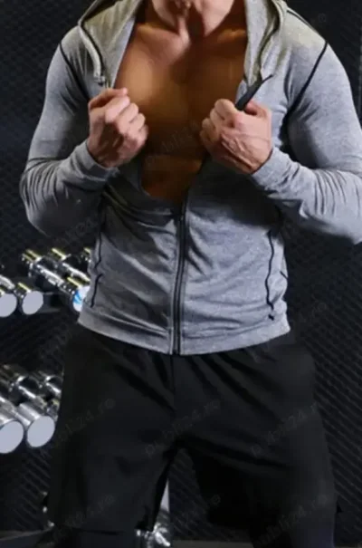 Tanar atlet ofer distractie doamnelor si domnilor