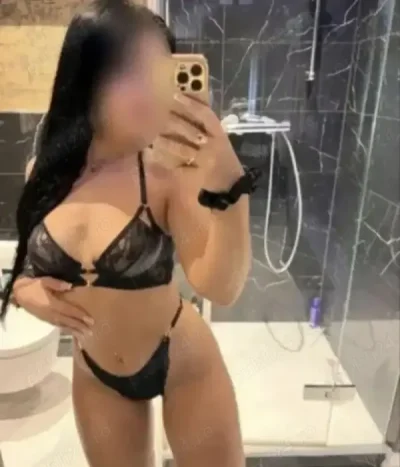 Monica 3 zile la tine in oras fac si deplasari la tine sau la hotel