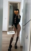 Buna ne desparte doar un apel ma numesc ema 18 ani - imagine 1