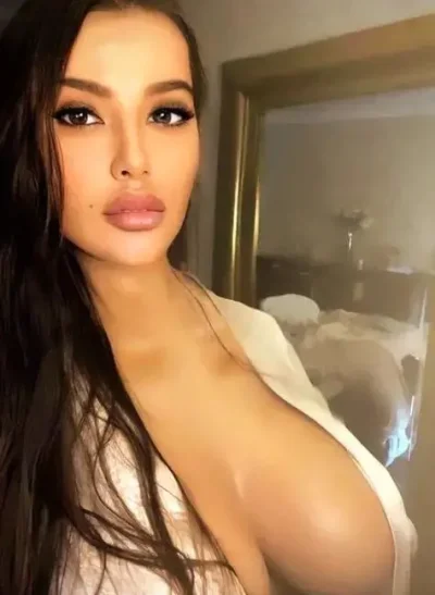 Ador sarutarile si miingiierile fierbinti