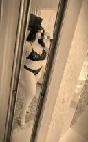 Buna dragii mei sunt o bruneta cu forme frumoase sanii merii ai pe ce pune mana - imagine 3