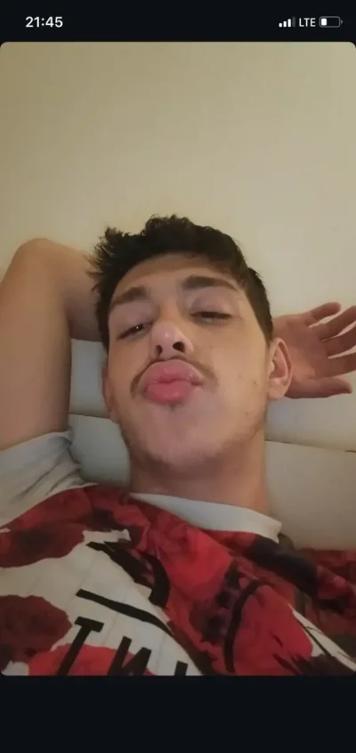 Salut ma numesc florian si am 20 de ani puteti suna aici