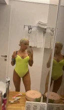 La mine nu ai fost doar la mine party - imagine 2