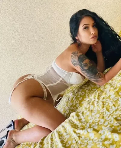 Ador bruneta noua fac si deplasari non stop