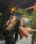 2 fete noi la tine in oras party - imagine 3