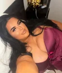 Fantezia ta online 25 de ani medeea voluptuoasa cu forme mari - imagine 3