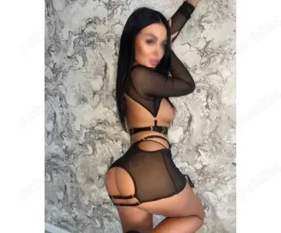 Monica vip escorta matura 35 de ani coresi