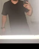 Barbat singur - imagine 1