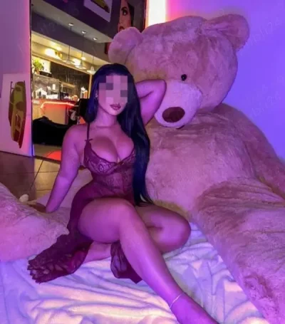 Marya 27 de ani servicii totale si uro gold si masaj erotic total pupici