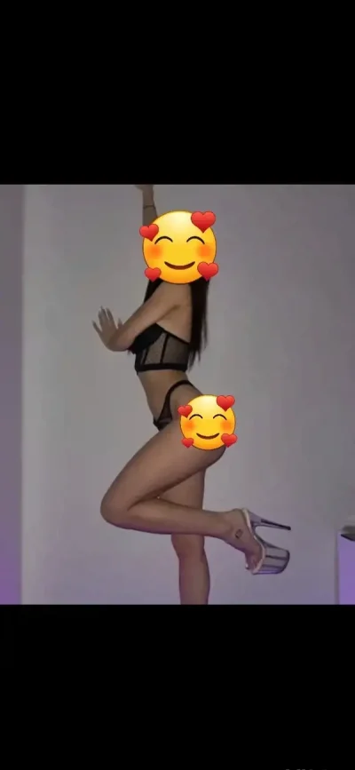 Fac doar deplasari si party