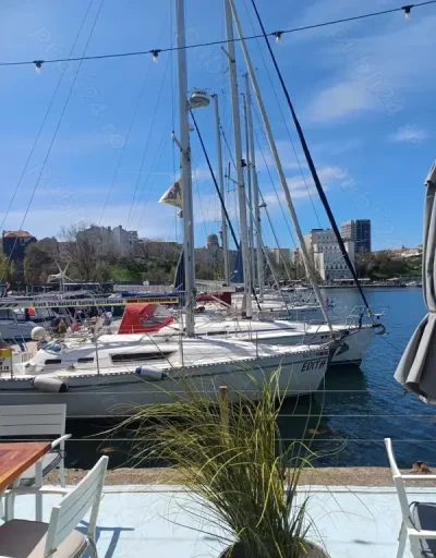 Cuplu pentru doamne domnisoare