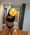 Bruneta cu forme la mine sau la tine - imagine 2