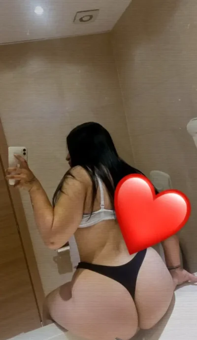 Buna sunt o bruneta de 23 de ani si iti ofer o gama variata de experiente private si personalizate