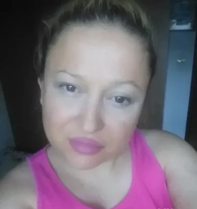 Am revenit blonda sexy fac si deplarsari