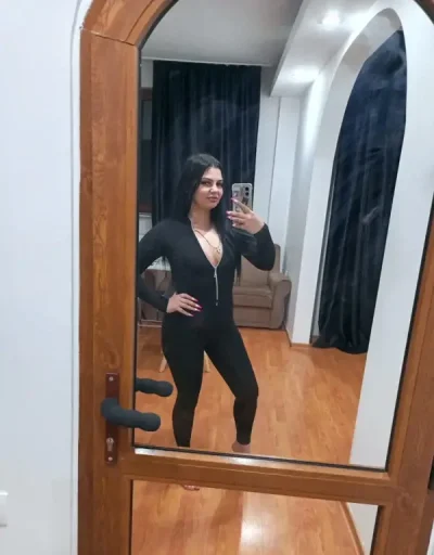 Buna fac deplasarii si party