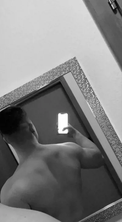 Amantul tau perfect si discret