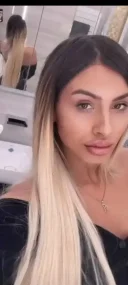 Buna ma numesc lolita transexuala bine e dotata 20 cu 4 in chilotei siliconata numarul 5 - imagine 1