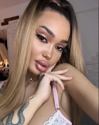 Show web te astept pe whatsapp