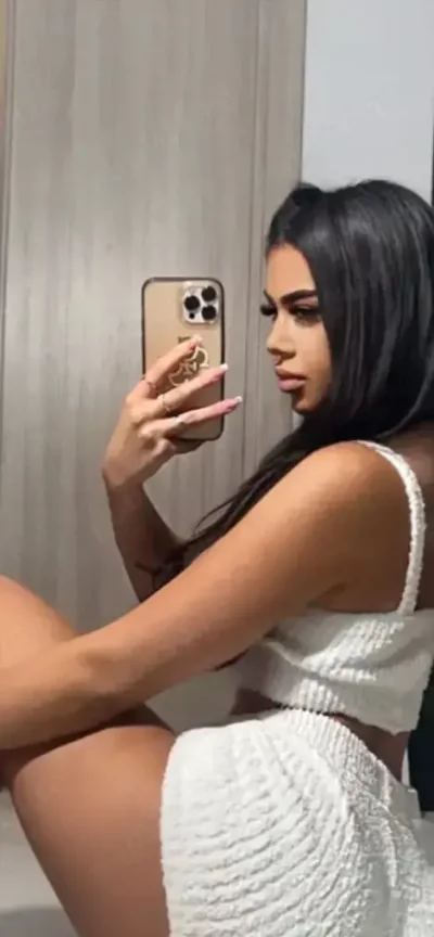 Am revenit favorita voastra