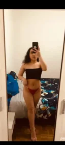 31 de ani o fata fara pretentii noua la tine suna ma pentru detalii - imagine 1