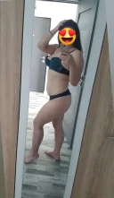 Bruneta hot nu fac deplasari - imagine 3