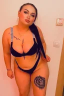 Myra o bruneta reala 100 fac deplasari party - imagine 3