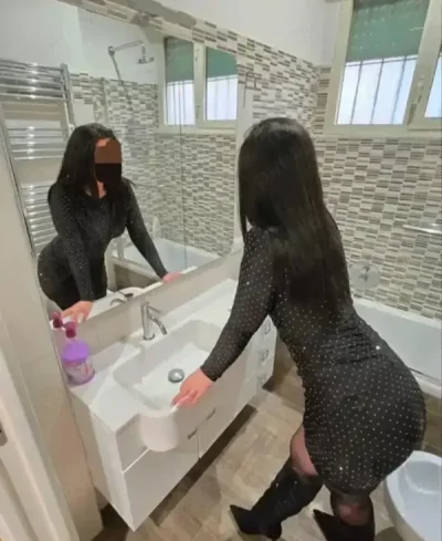 Bruneta apetisanta pentru prima oara in acest oras