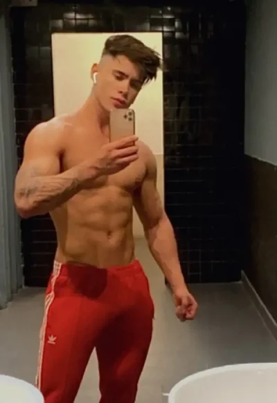 David 19 ani discretie bi