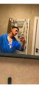 Salut ma numesc bogdan am 22 de ani sunt doar activ dotat 22 - imagine 1