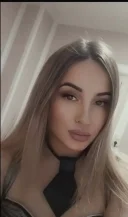 Blonda rebela - imagine 1