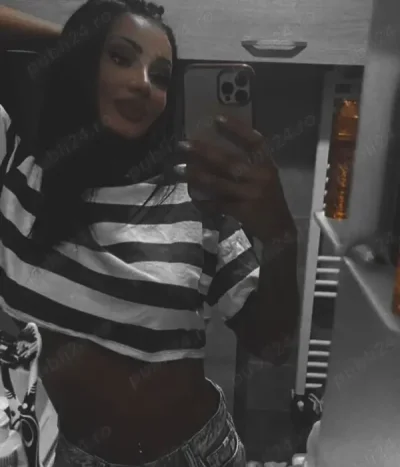 Alexandra disponibila show web