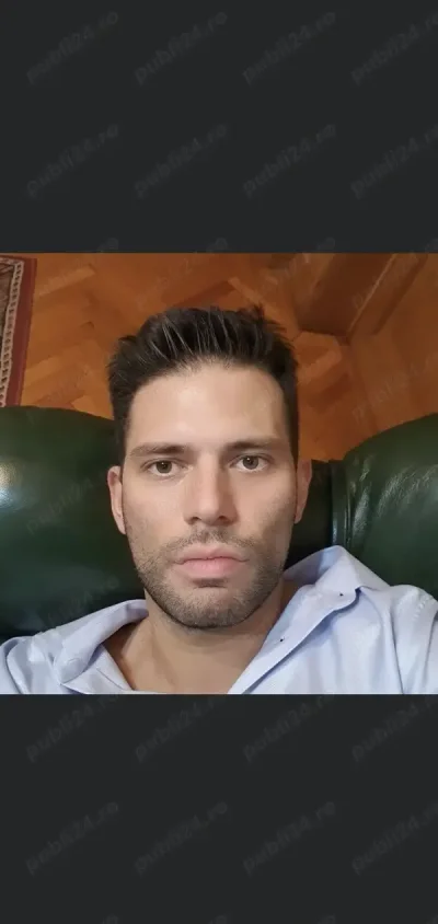 Caut fata draguta si inalta