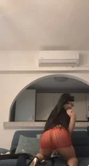 Doamna matura 39 de ani - imagine 1