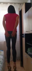 Baiat bisexual ofer placeri intime la domni si doamne - imagine 1