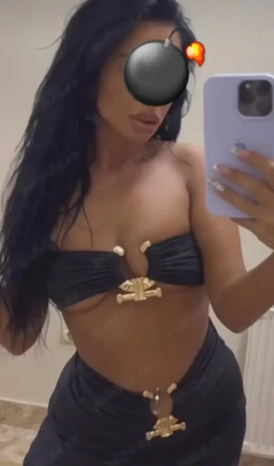 Fara contact intim doar pentru domni cu fantezii bdsm mistress role play caut sclavi online