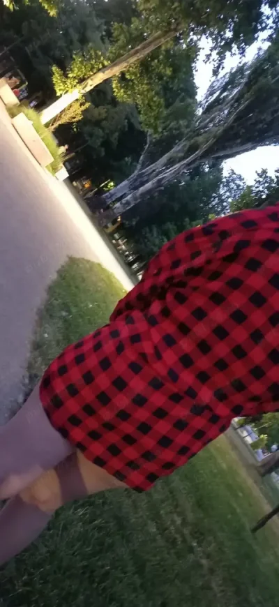 Buna sunt roxy noua in orasul tau fac doar deplasari