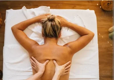 Toamna aceasta surprindeți partenera cu o ședință de masaj