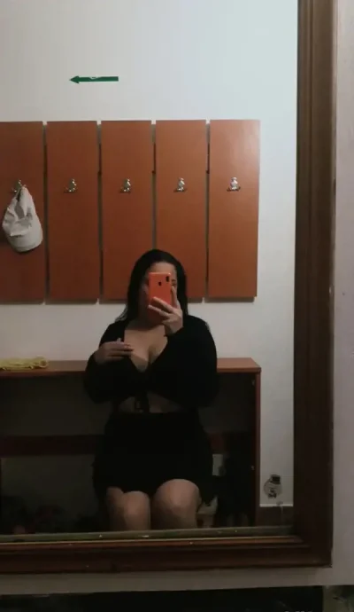 Buna sunt la tine in oras te astept in locatia mea discreta pentru placere maxima