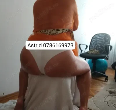 Astrid matura 46 ofer servicii totale singura in locatie