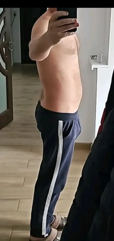 Am 45 ani caut barbat solid trecut de 45 ani.