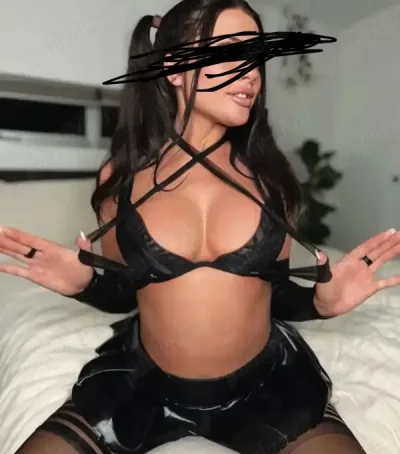 Hei buna caut colega