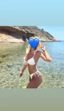 Blonda cu forme - imagine 1