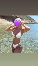 Blonda cu forme - imagine 2